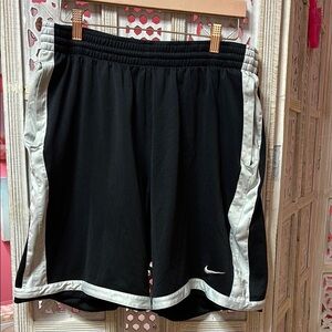 Nike Men’s Black and White Athletic Shorts Size: Large